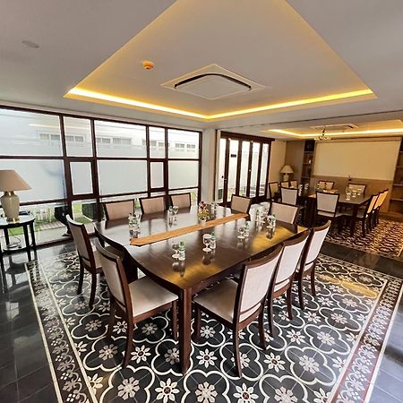 Bening Boutique Hotel Managed By Salak Hospitality Bekasi Eksteriør billede