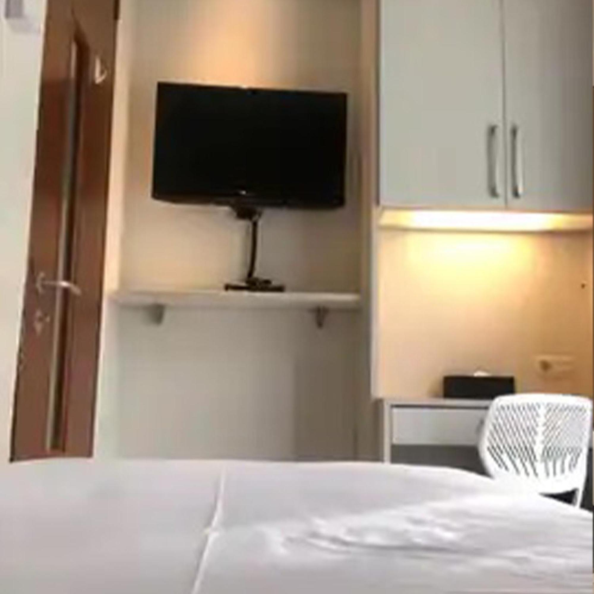 Bening Boutique Hotel Managed By Salak Hospitality Bekasi Eksteriør billede