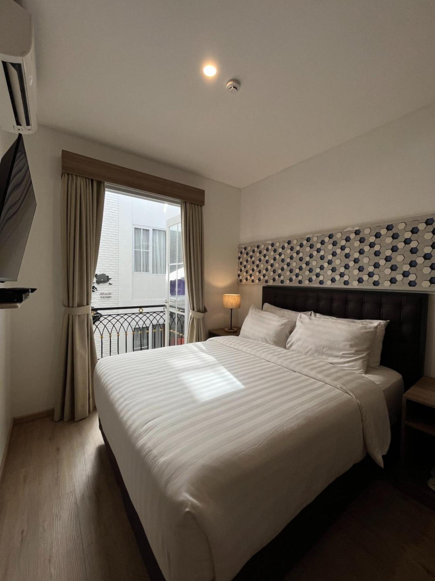 Bening Boutique Hotel Managed By Salak Hospitality Bekasi Eksteriør billede